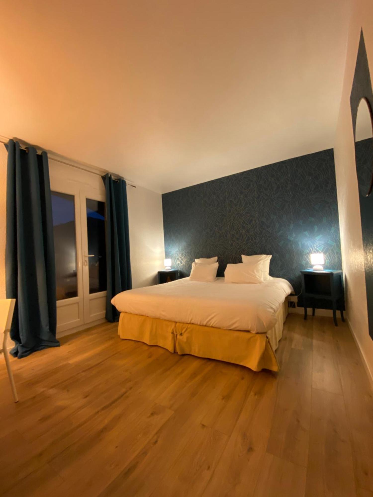 Logis Hotel Medieval, Montelimar Nord Rochemaure Bagian luar foto