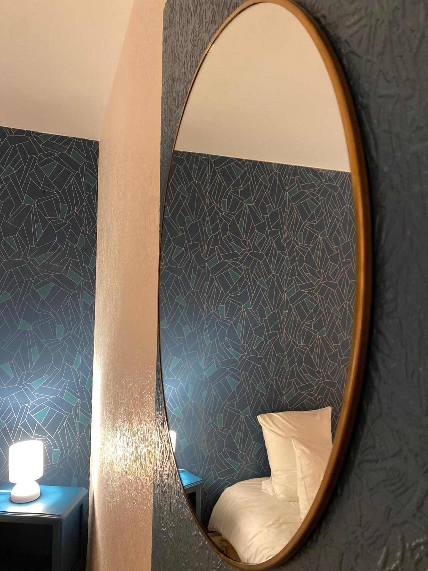 Logis Hotel Medieval, Montelimar Nord Rochemaure Bagian luar foto