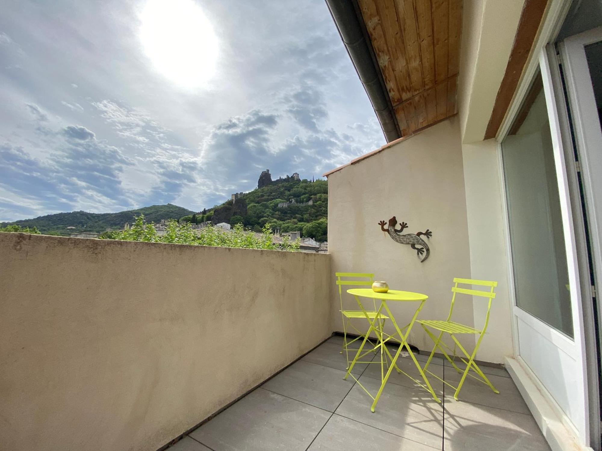 Logis Hotel Medieval, Montelimar Nord Rochemaure Bagian luar foto