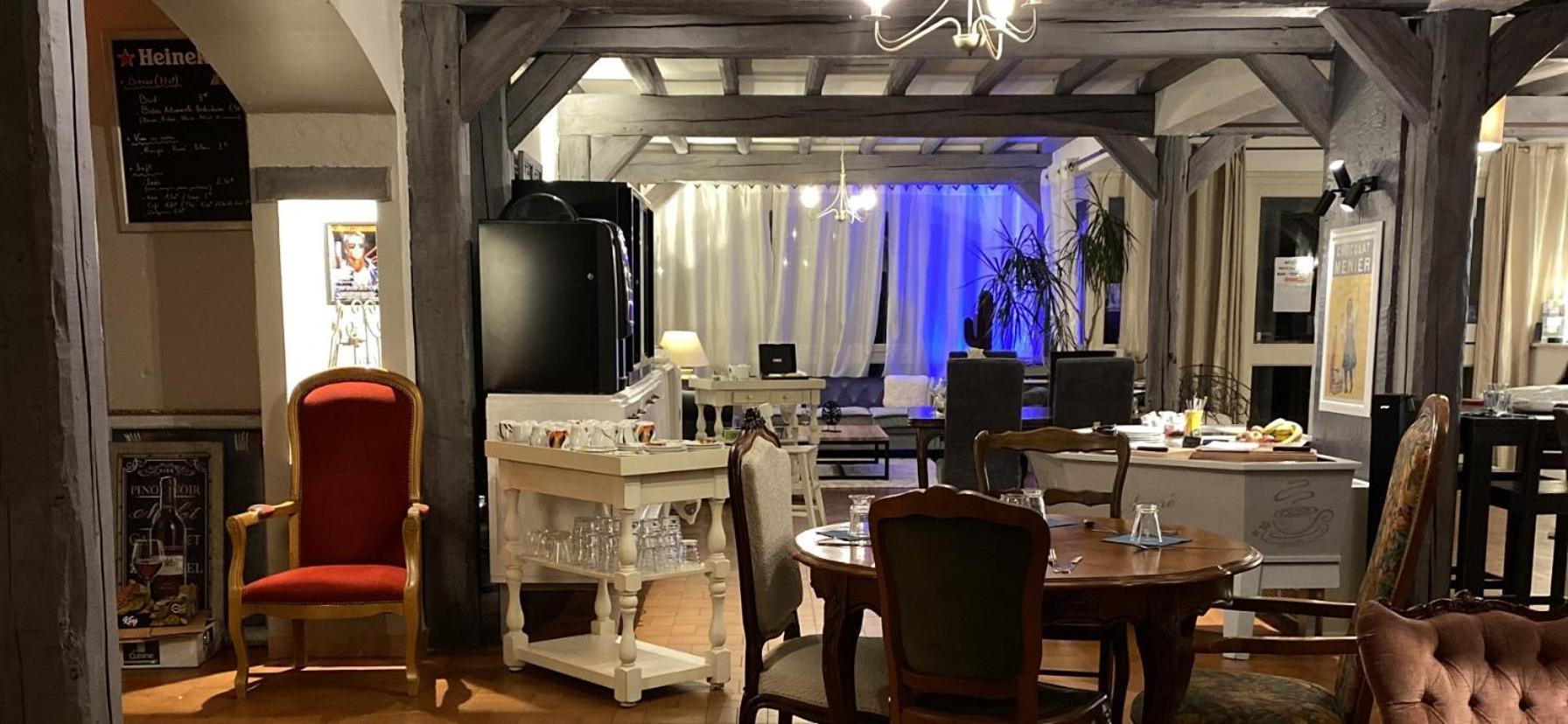 Logis Hotel Medieval, Montelimar Nord Rochemaure Bagian luar foto