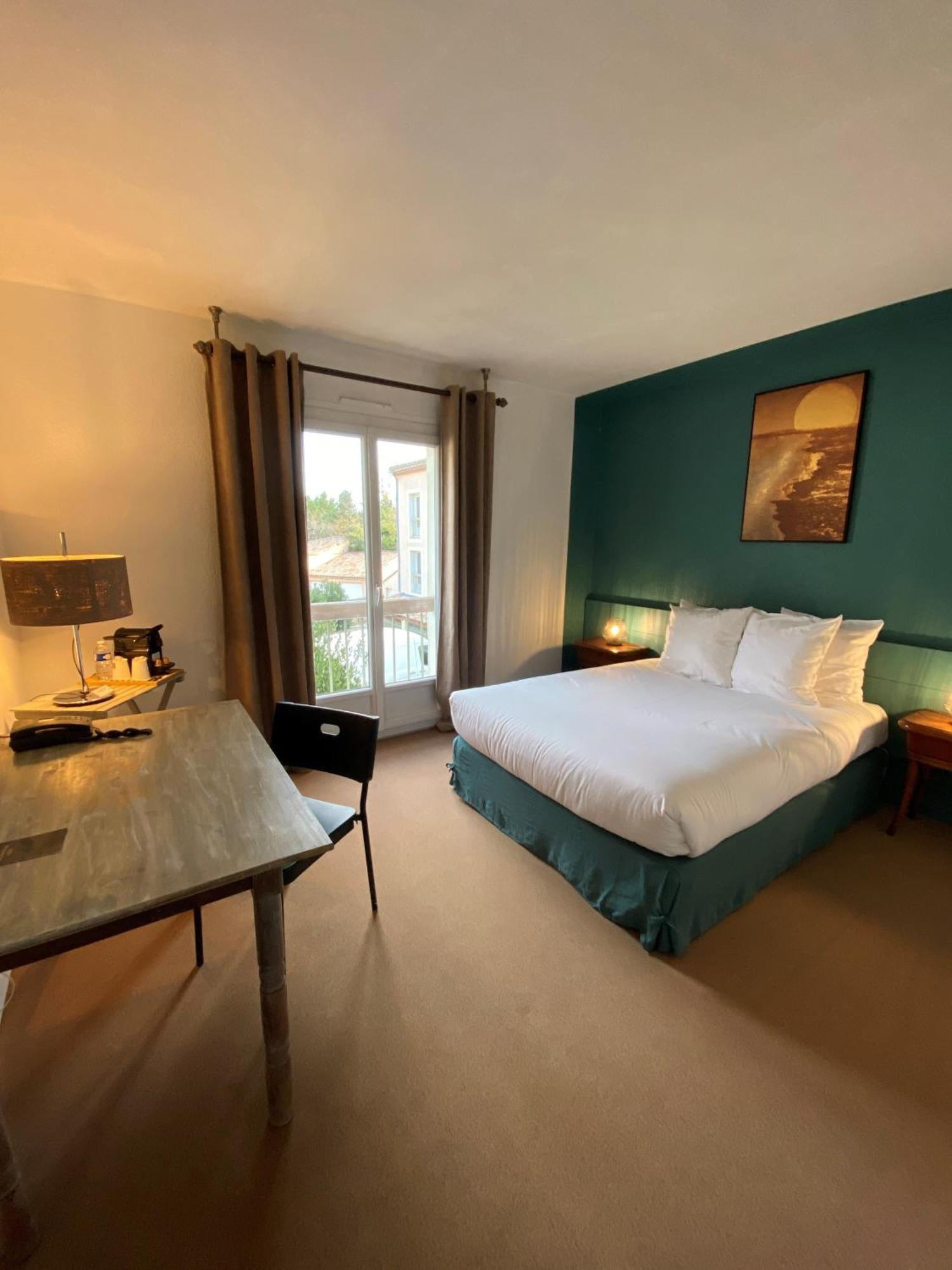 Logis Hotel Medieval, Montelimar Nord Rochemaure Bagian luar foto